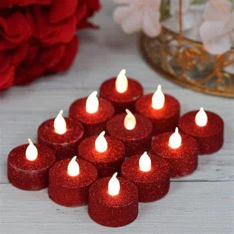 YiYFiT Velas LED rojas brillantes, 2 velas de té falsas parpadeantes de batería amarilla cálida sin llama para Navidad, Pascua, Halloween, boda, fiesta, festivales, etc — Cena a la luz de velas