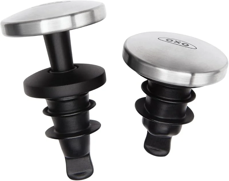 Visita la tienda de OXO OXO Steel Set de tapones para vino a prueba de goteo — Vino y mesa festiva