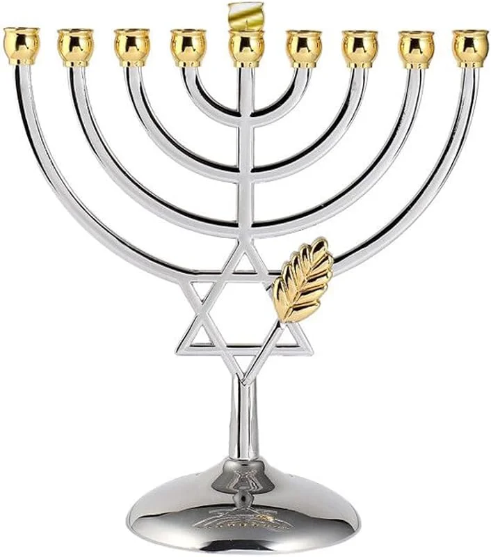 Visita la tienda de BRTAGG BRTAGG Menorá de Hanukkah, Tazas mejoradas con Pines Integrados, Portavelas Estrella de David 9 Ramas, Regalos judíos chapados en Plata, tamaño Completo, no se deslustran (17, 8 cm, Plateado) — Cena a la luz de velas