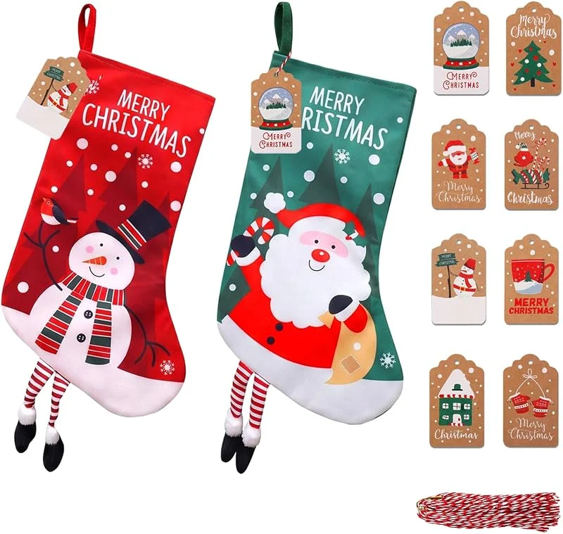 Shalve 2 Calcetines Navideños con 48 Etiquetas Decorativas y 50 Cordones Rojos y Blancos, Diseños de Papá Noel y Muñeco de Nieve, Decoración para Chimenea, Árbol y Hogar — Decoracion Navidad
