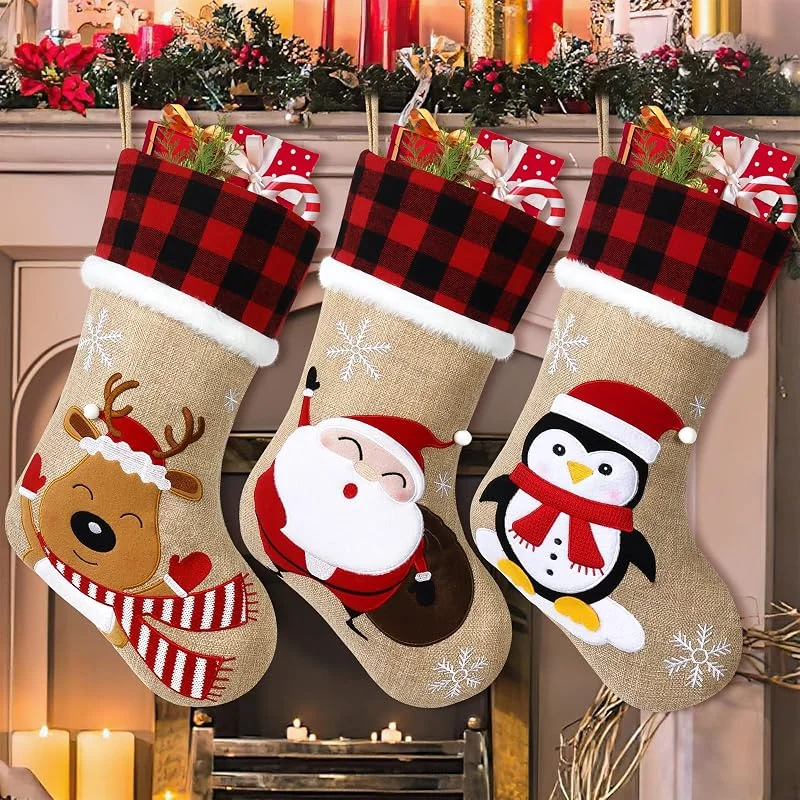 LOMOHOO Juego de 3 medias de Navidad bordadas grandes de 18 pulgadas con Papá Noel, pingüino, reno, calcetines de Navidad 3D para chimenea, vacaciones, decoración de fiesta de Navidad, color beige — Decoracion Navidad