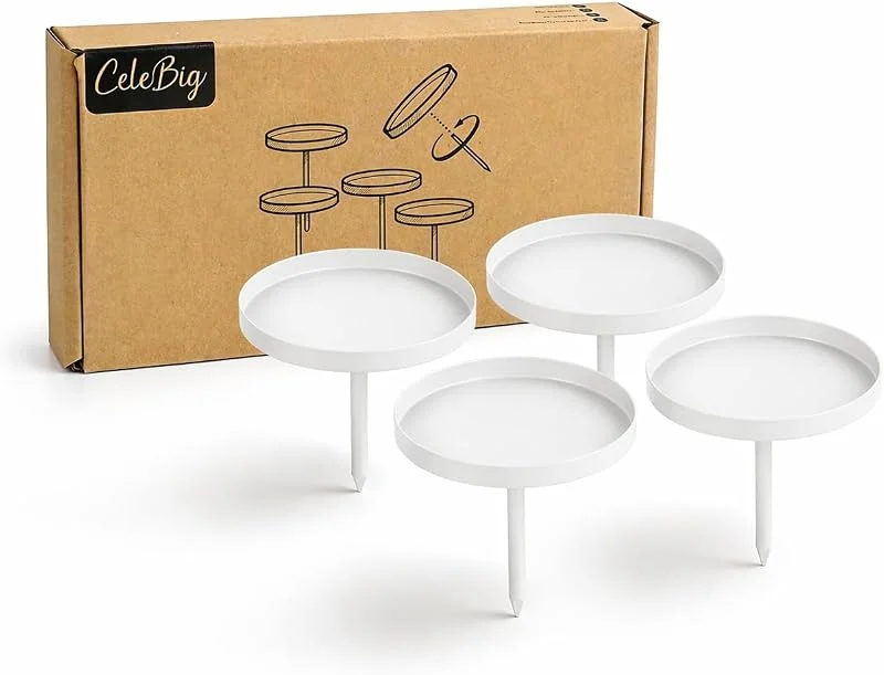 CeleBig Juego de 4 portavelas de 10 cm de diámetro con protección para coronas de Adviento y proyectos de bricolaje de metal con clavo y plataforma para velas de pilar en color blanco — Adviento y mesa